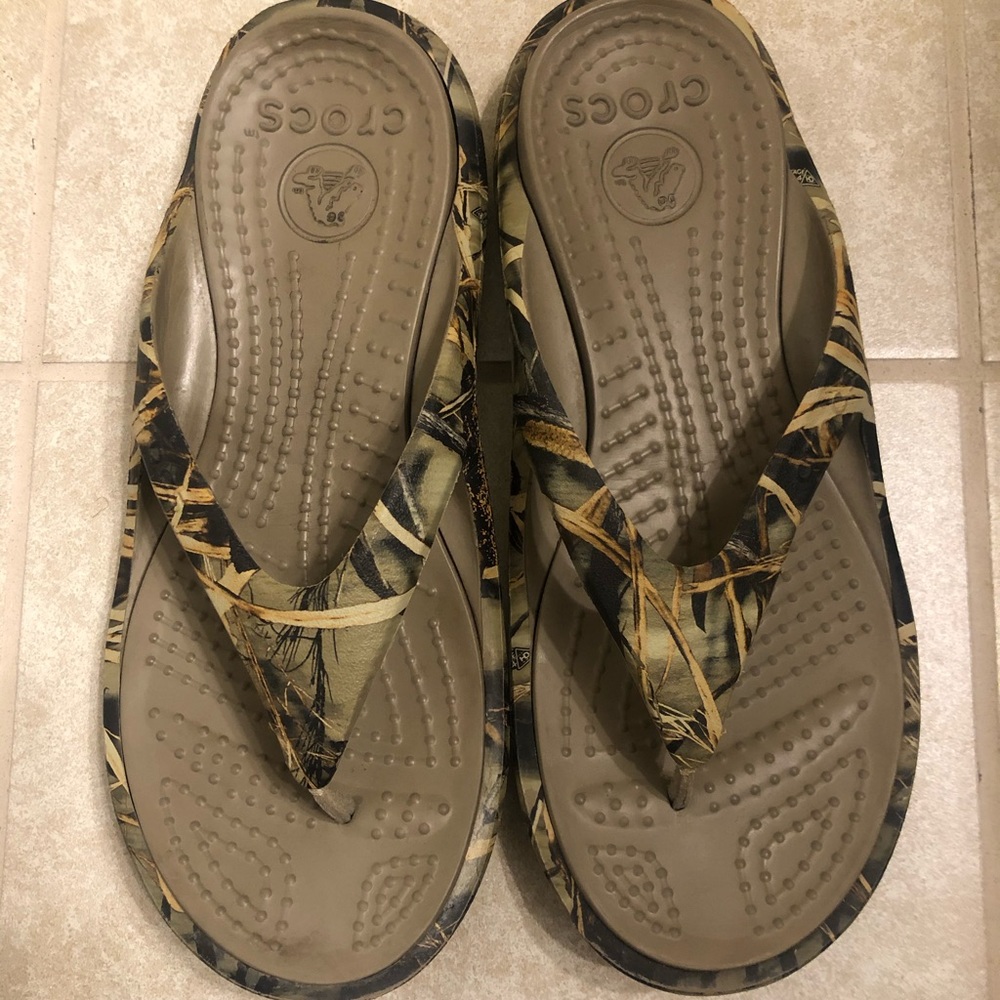 Crocs Swiftwater Veil Whitetail Wave Flip Flops